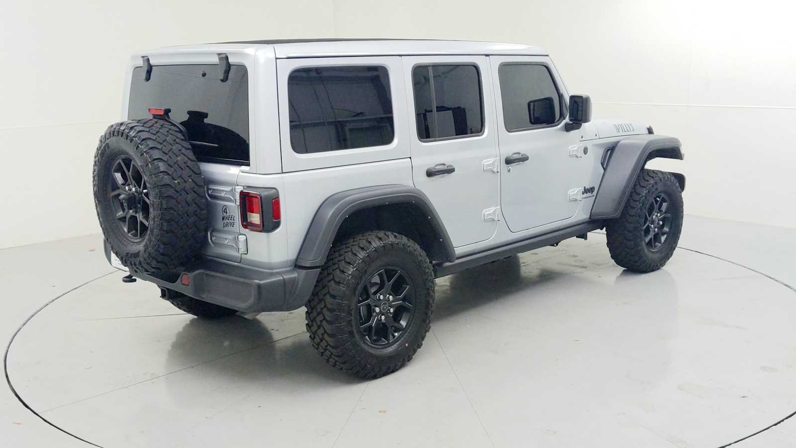 2024 Jeep Wrangler Willys - 9