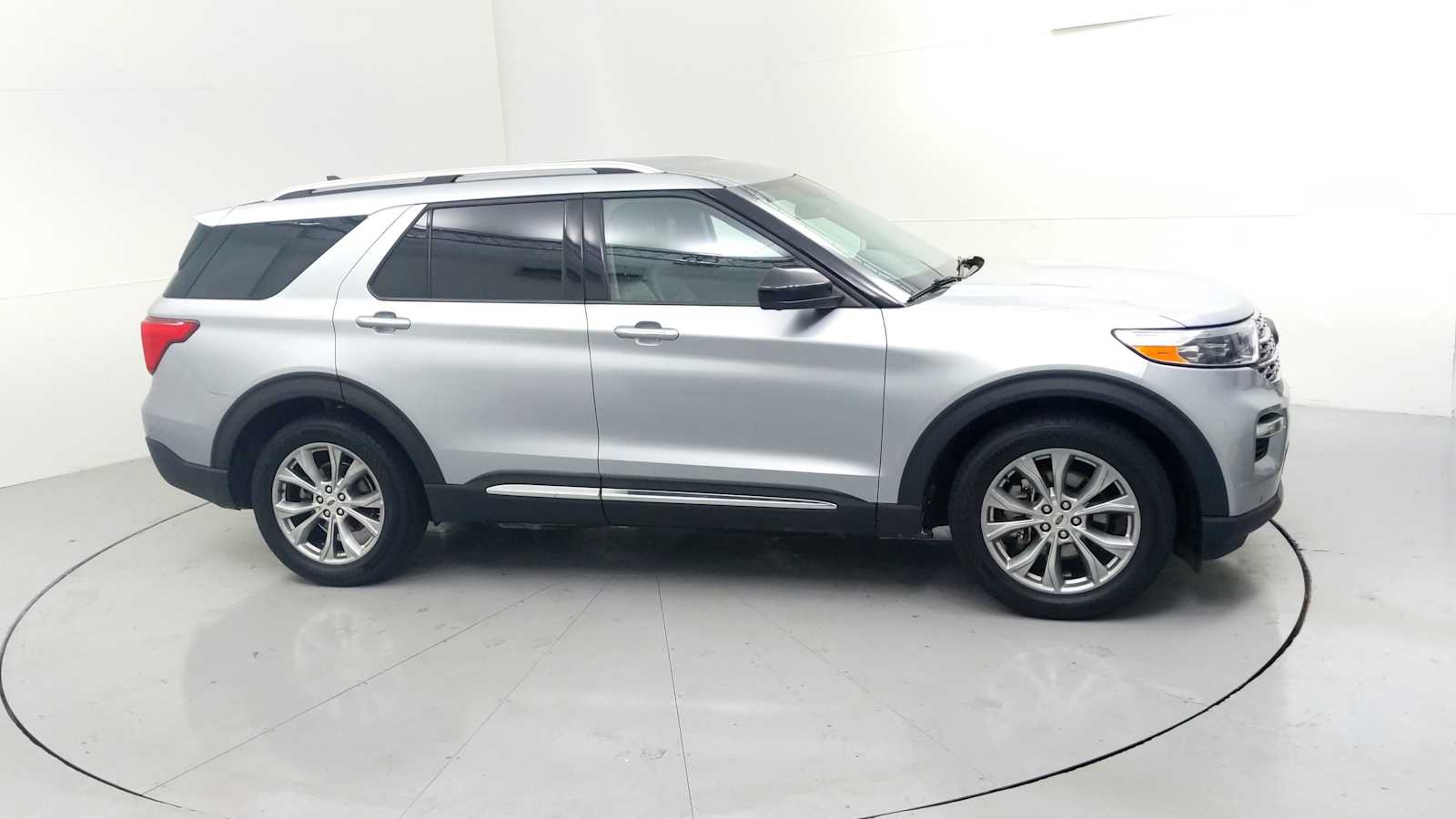 2023 Ford Explorer Limited - 11