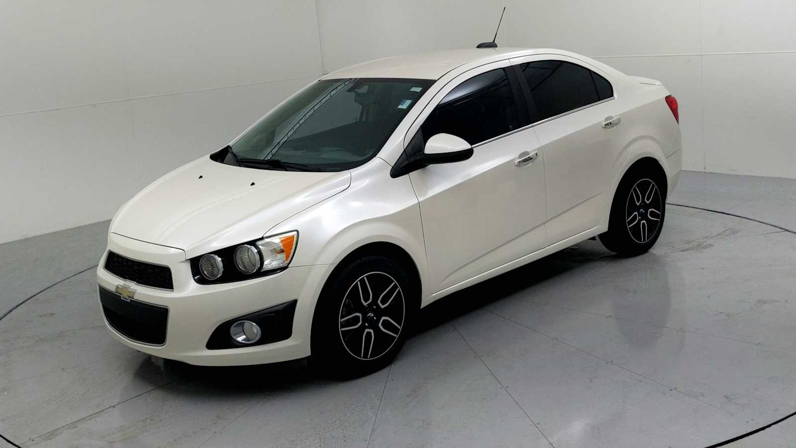 2015 Chevrolet Sonic LTZ - 3