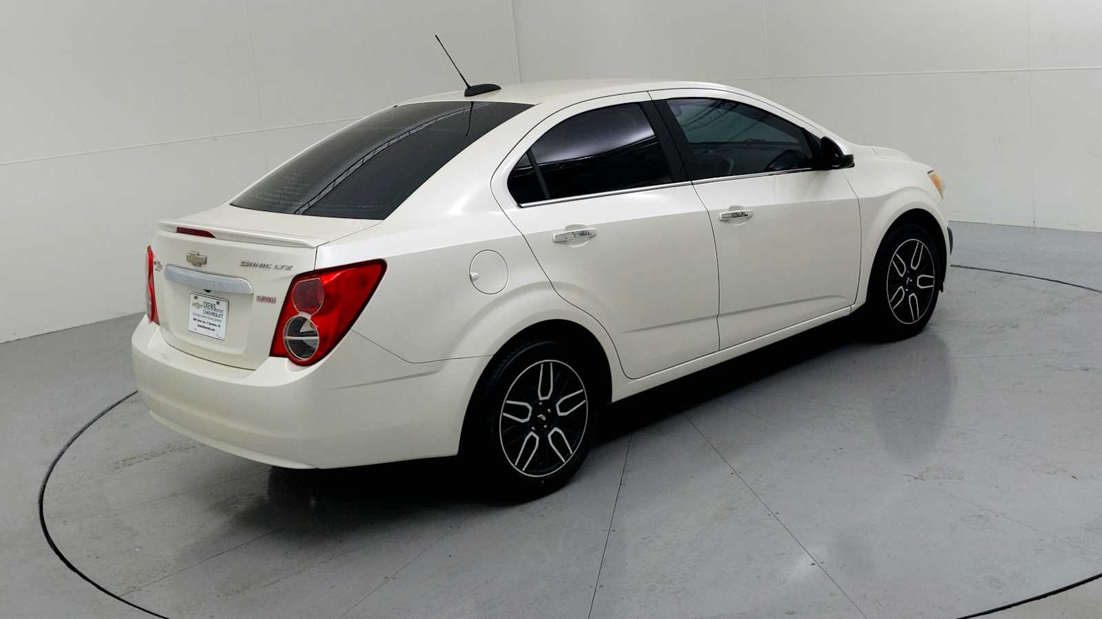 2015 Chevrolet Sonic LTZ - 9
