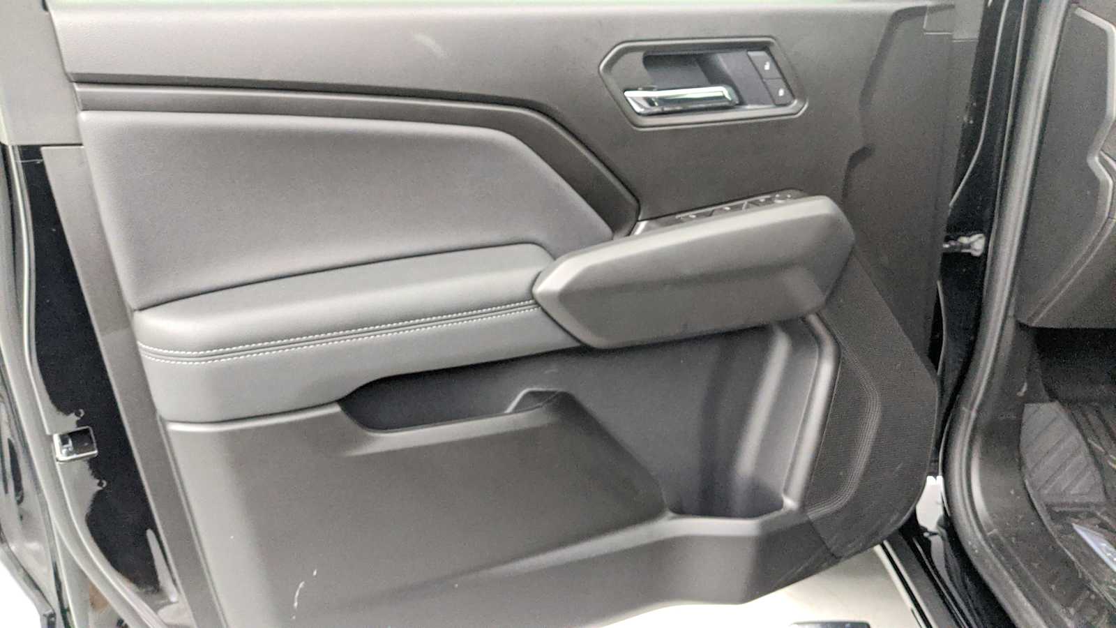 2026 Chevrolet Colorado 2WD LT Black at Crews Chevrolet