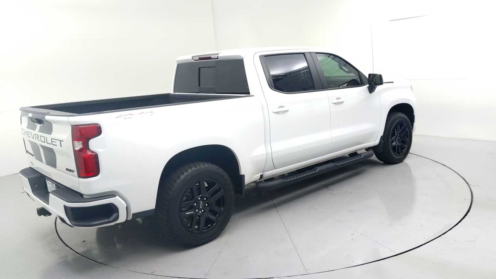2023 Chevrolet Silverado 1500 RST - 9