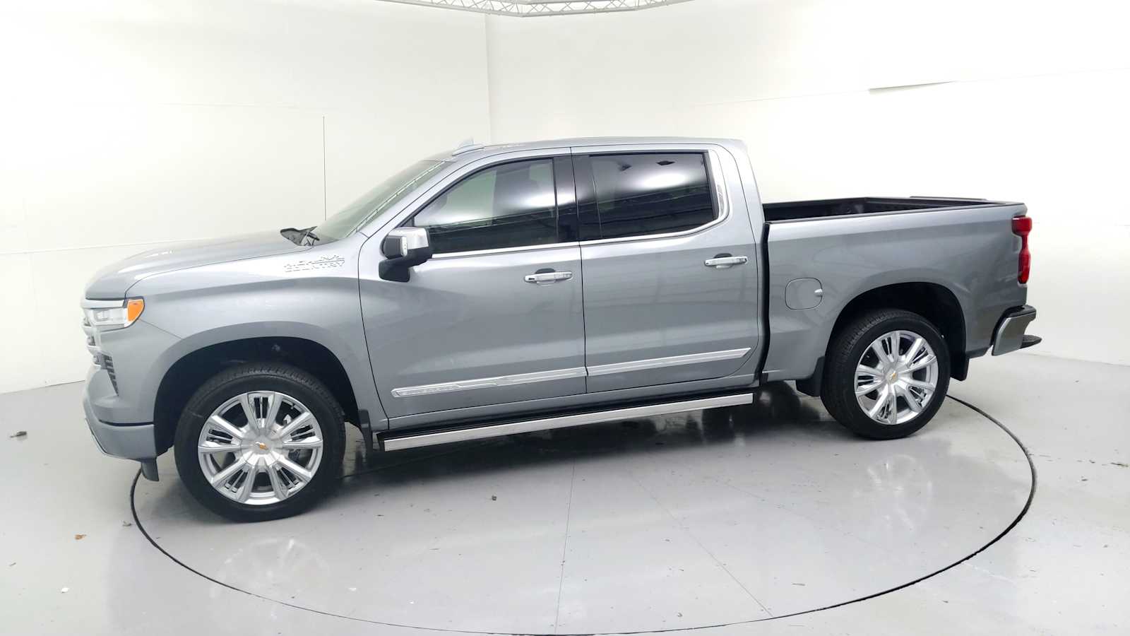 2026 Chevrolet Silverado 1500 High Country - 4