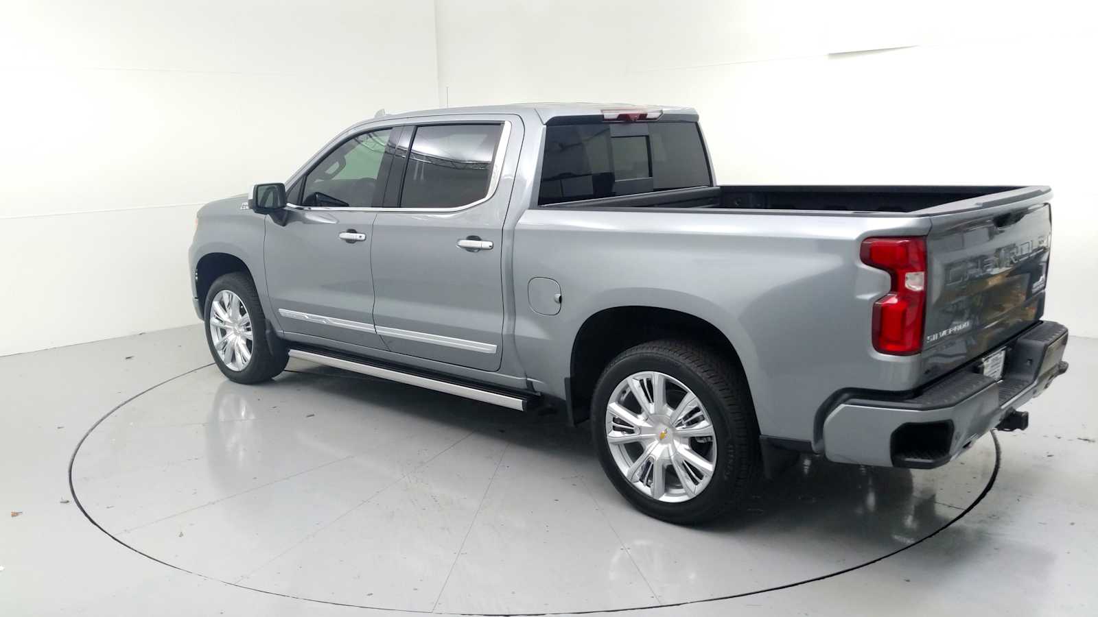 2026 Chevrolet Silverado 1500 High Country - 6