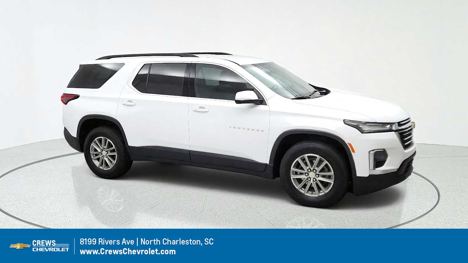 Summit White 2023 Chevrolet Traverse SUV / Crossover Front-Wheel Drive 9-Speed Automatic