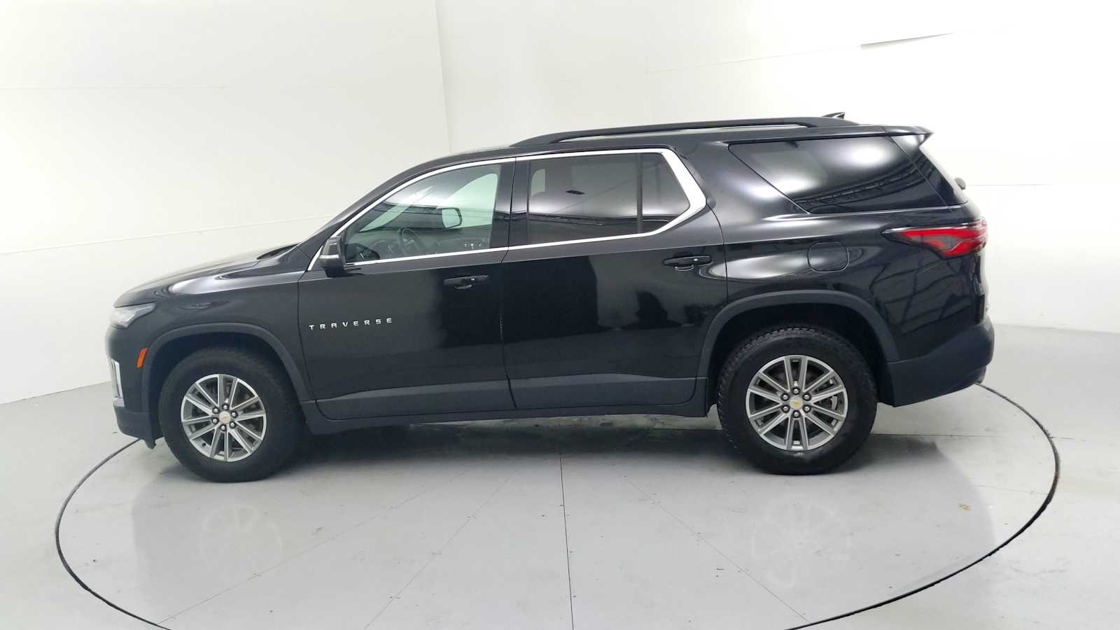 2023 Chevrolet Traverse LT Cloth - 5