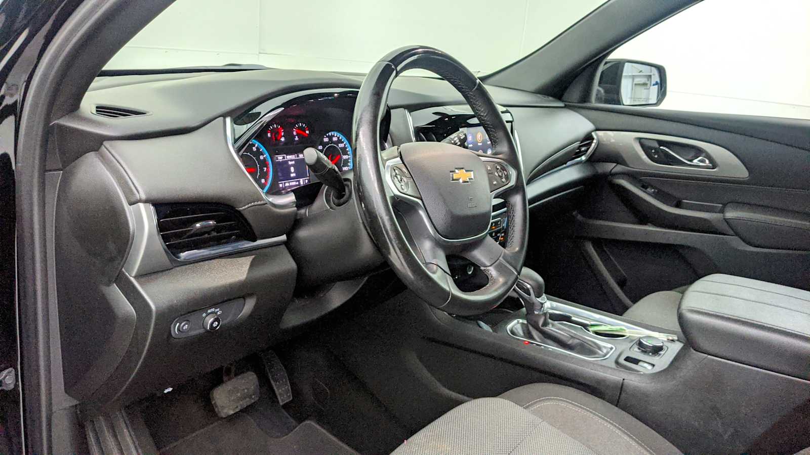 2023 Chevrolet Traverse LT Cloth Mosaic Black Metallic at Ravenel Ford