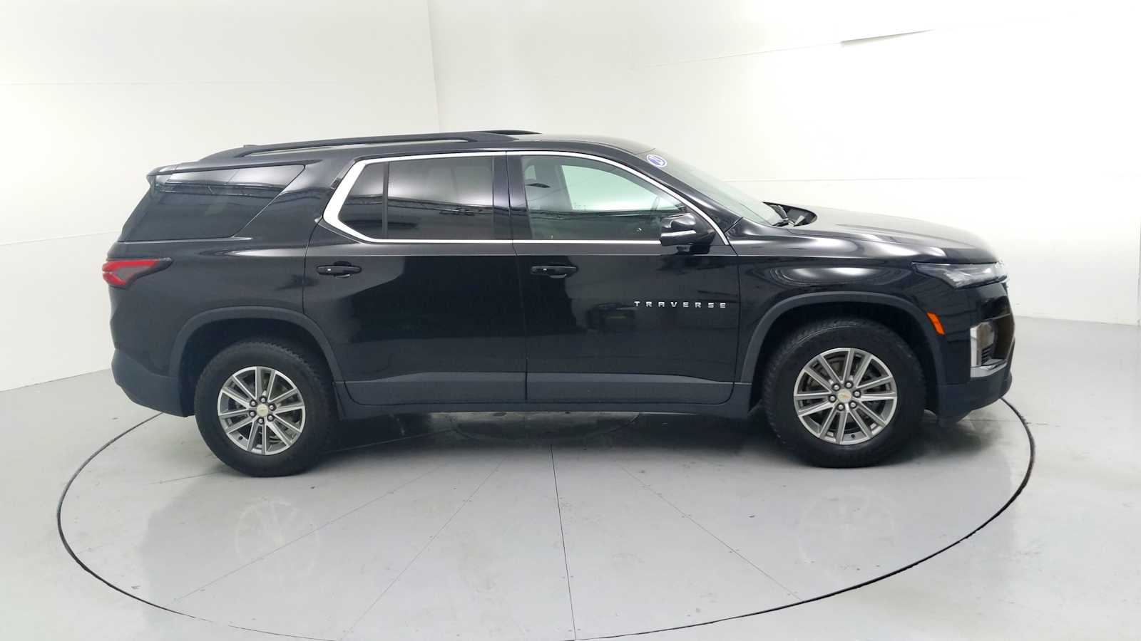 2023 Chevrolet Traverse LT Cloth - 11