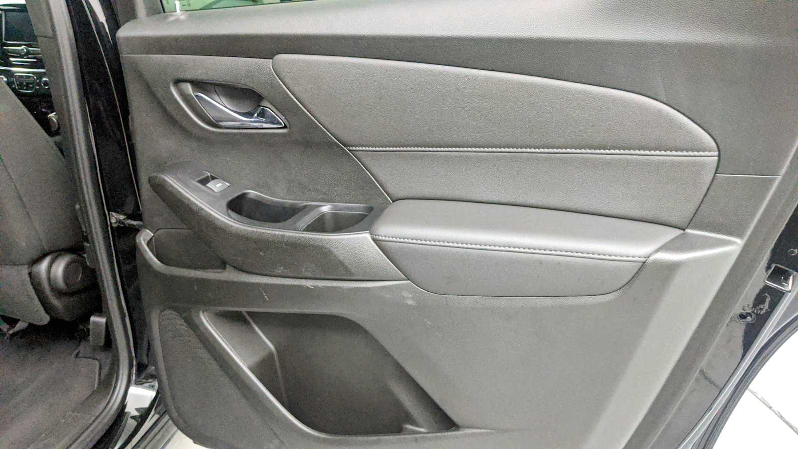 2023 Chevrolet Traverse LT Cloth Mosaic Black Metallic at Ravenel Ford