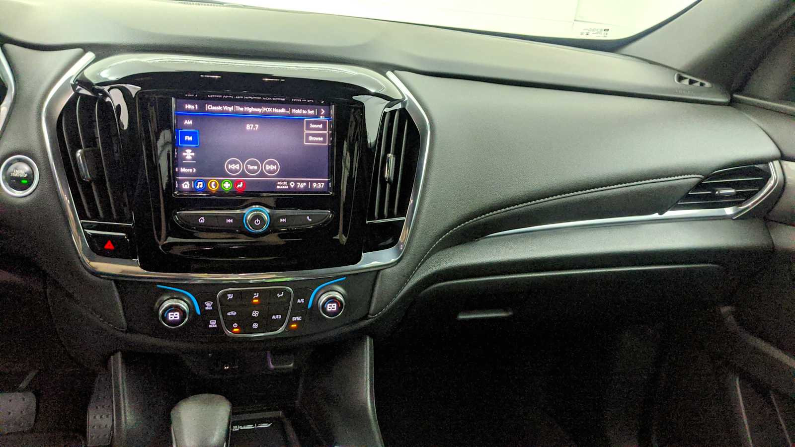 2023 Chevrolet Traverse LT Cloth Mosaic Black Metallic at Ravenel Ford