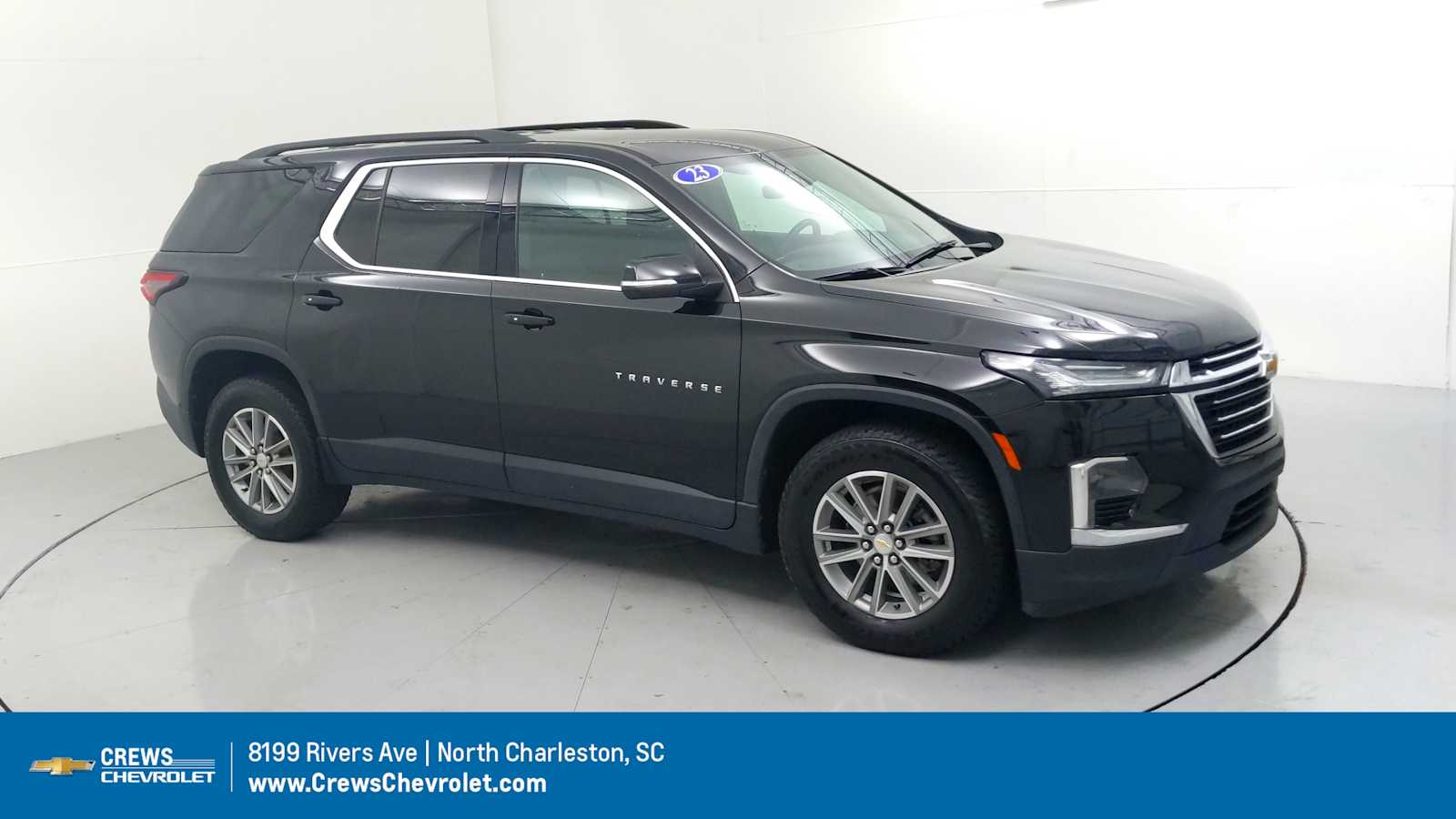 2023 Chevrolet Traverse LT Cloth - 0