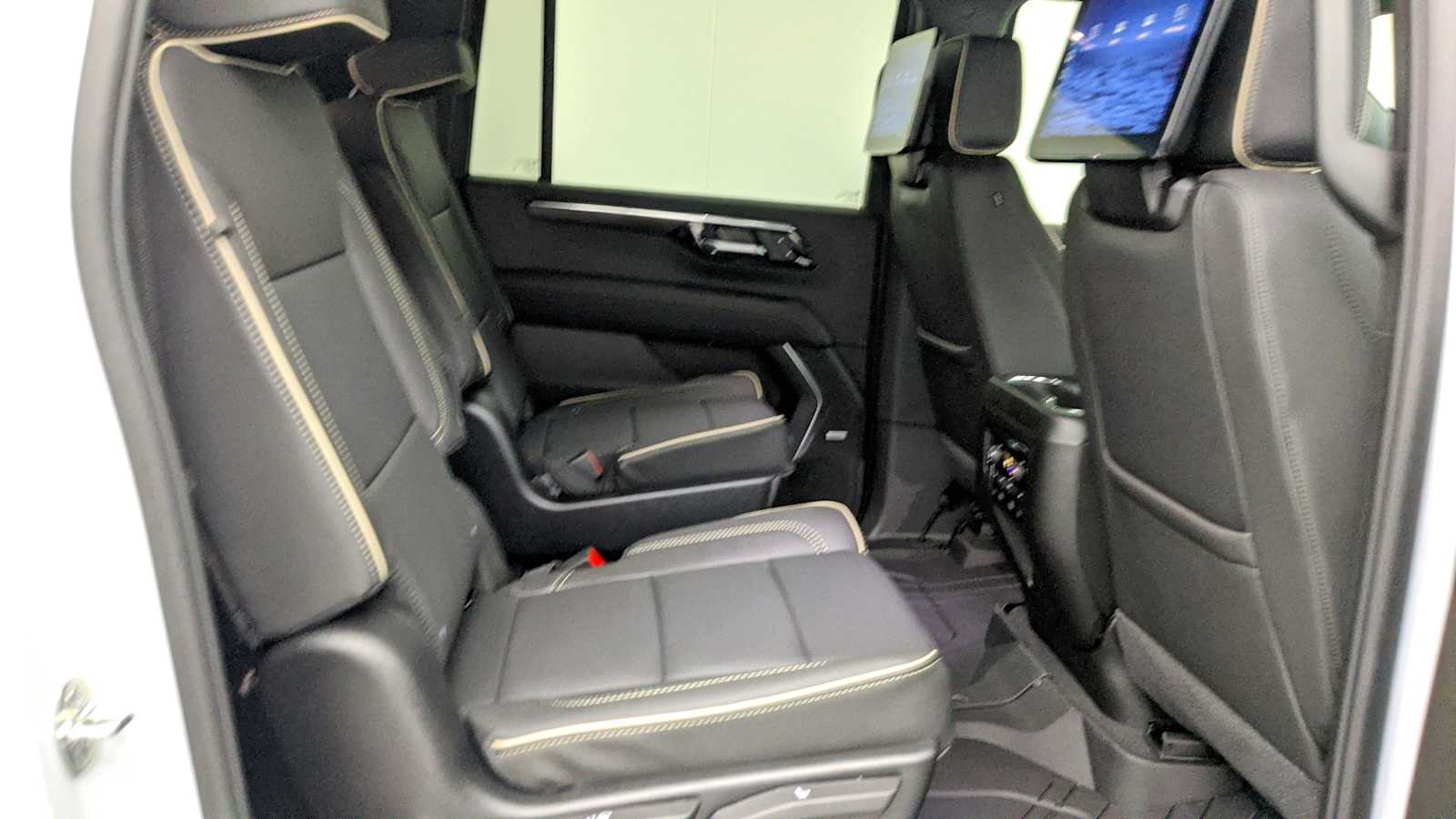 2026 Chevrolet Suburban Premier Polar White Tricoat at Crews Chevrolet