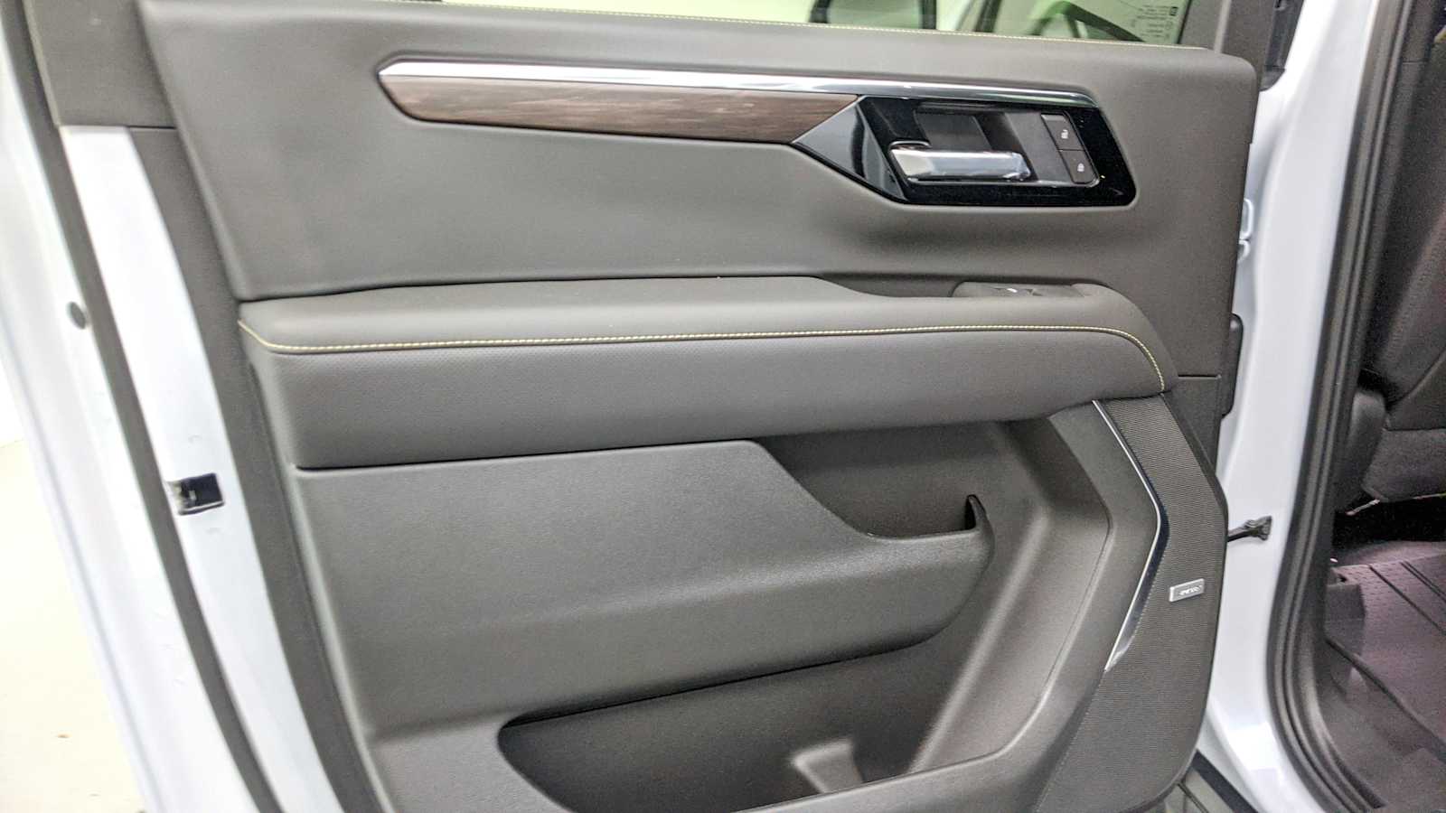 2026 Chevrolet Suburban Premier Polar White Tricoat at Crews Chevrolet