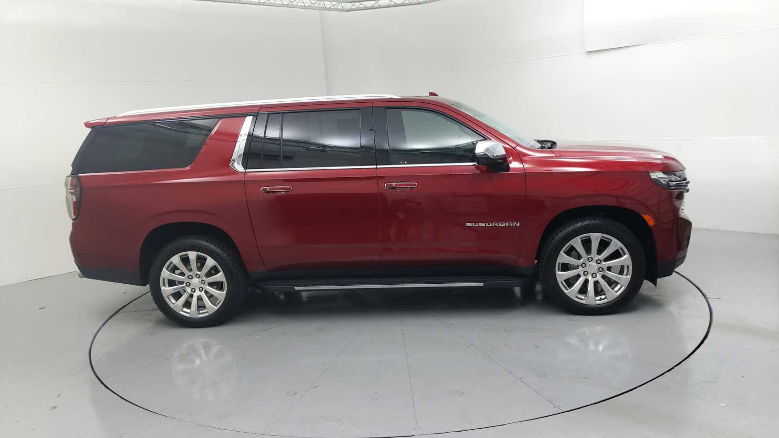 2021 Chevrolet Suburban Premier - 11