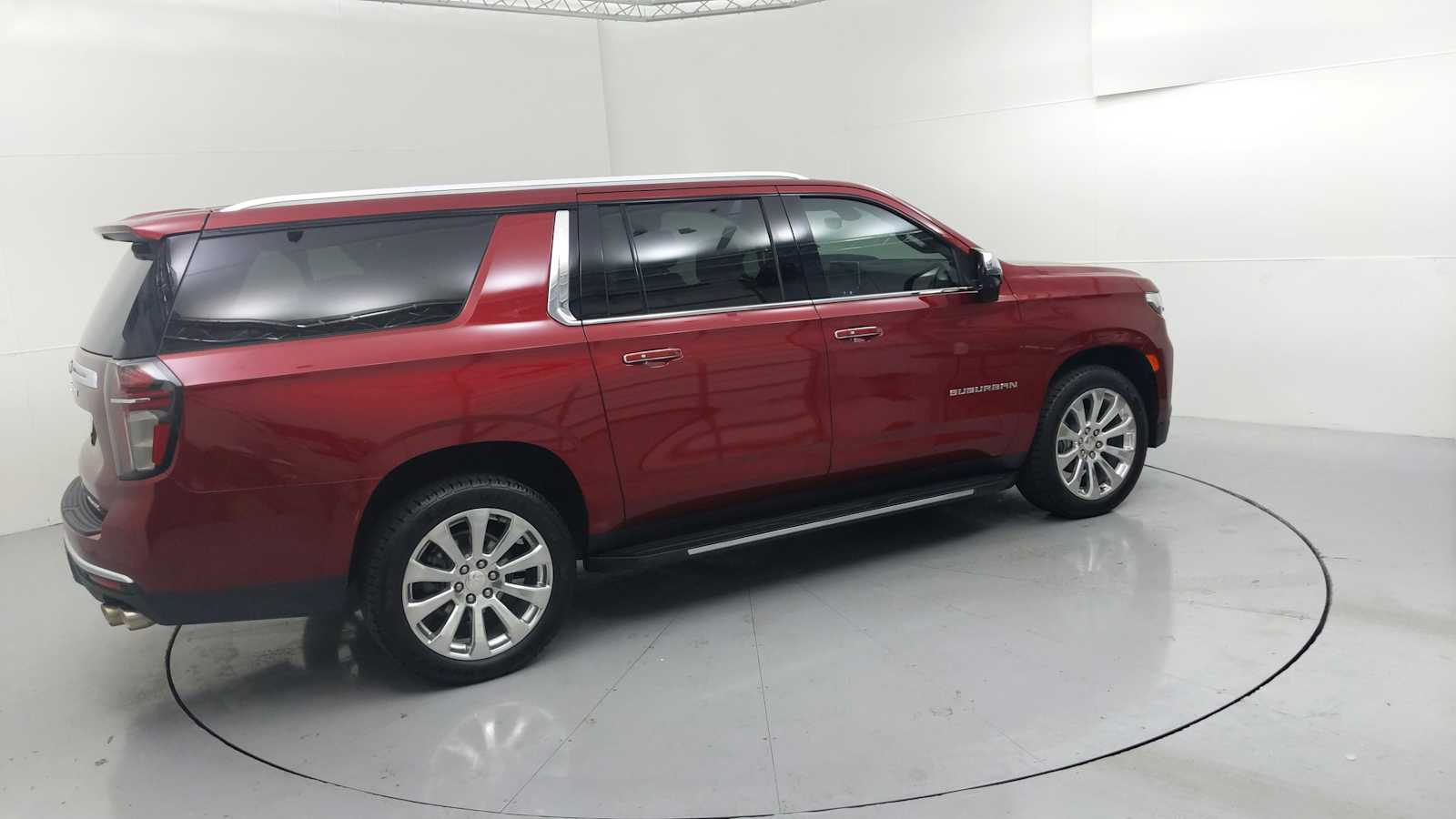 2021 Chevrolet Suburban Premier - 10