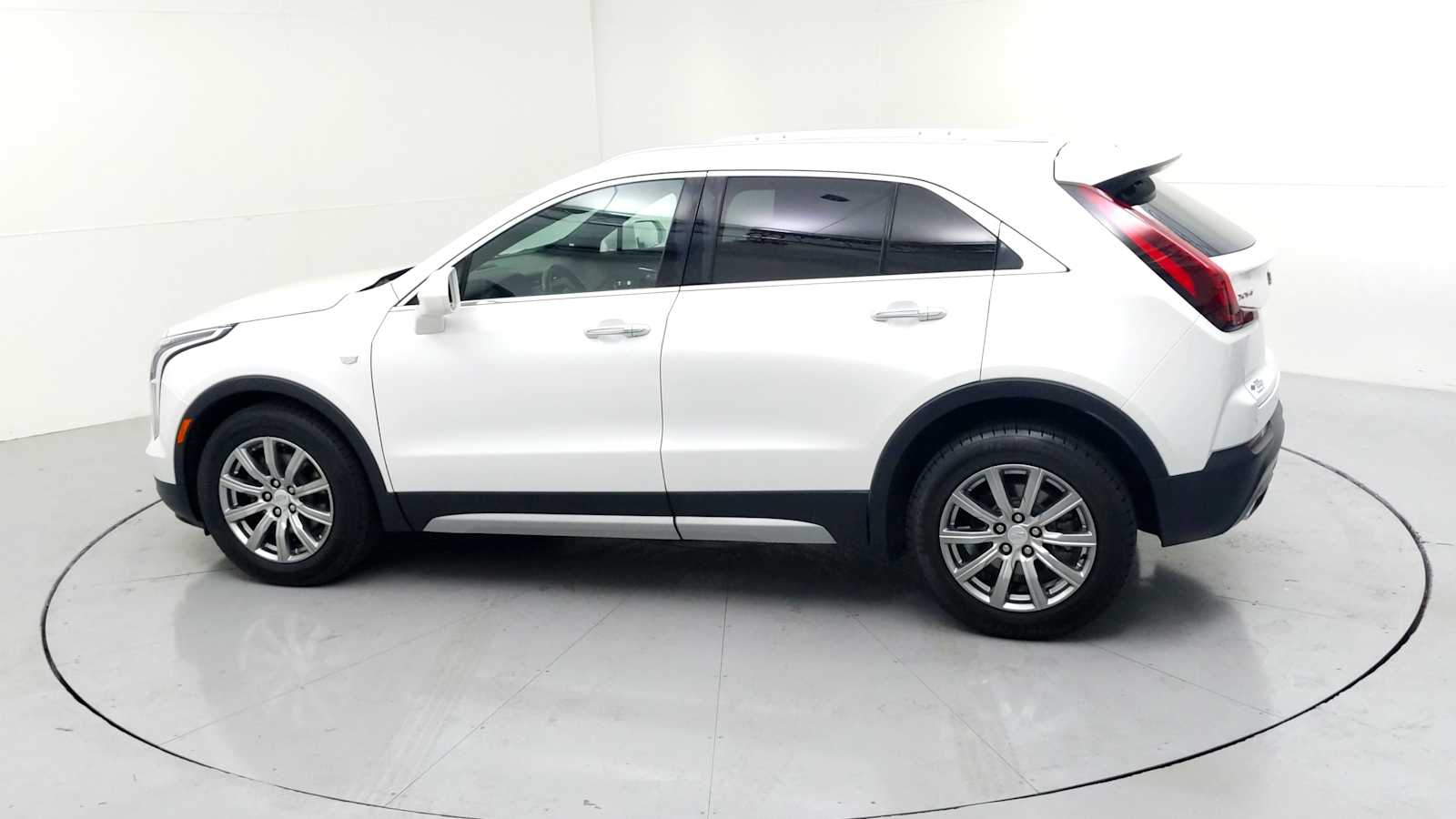 2020 Cadillac XT4 FWD Premium Luxury - 5