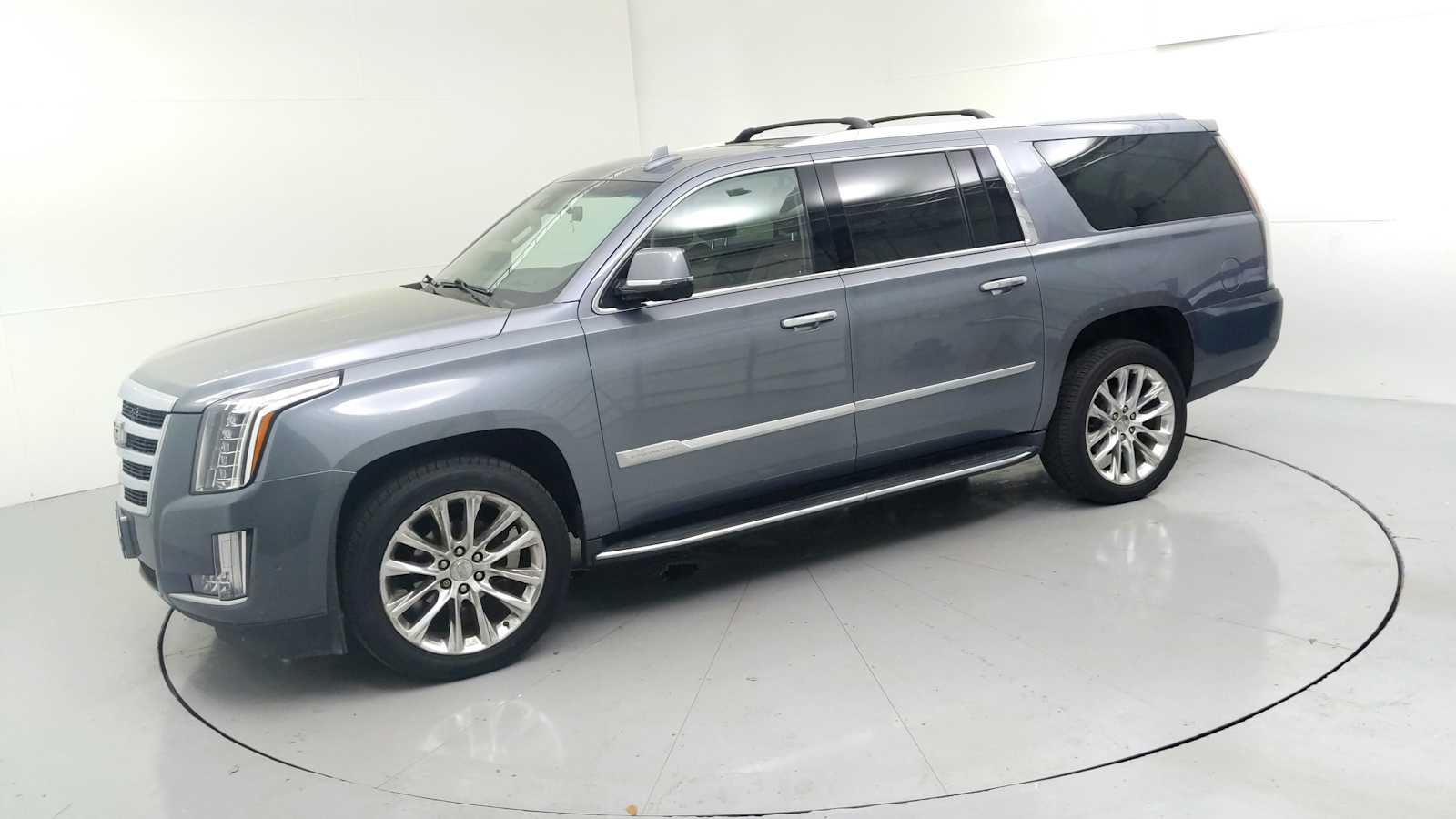 2019 Cadillac Escalade ESV Luxury - 2