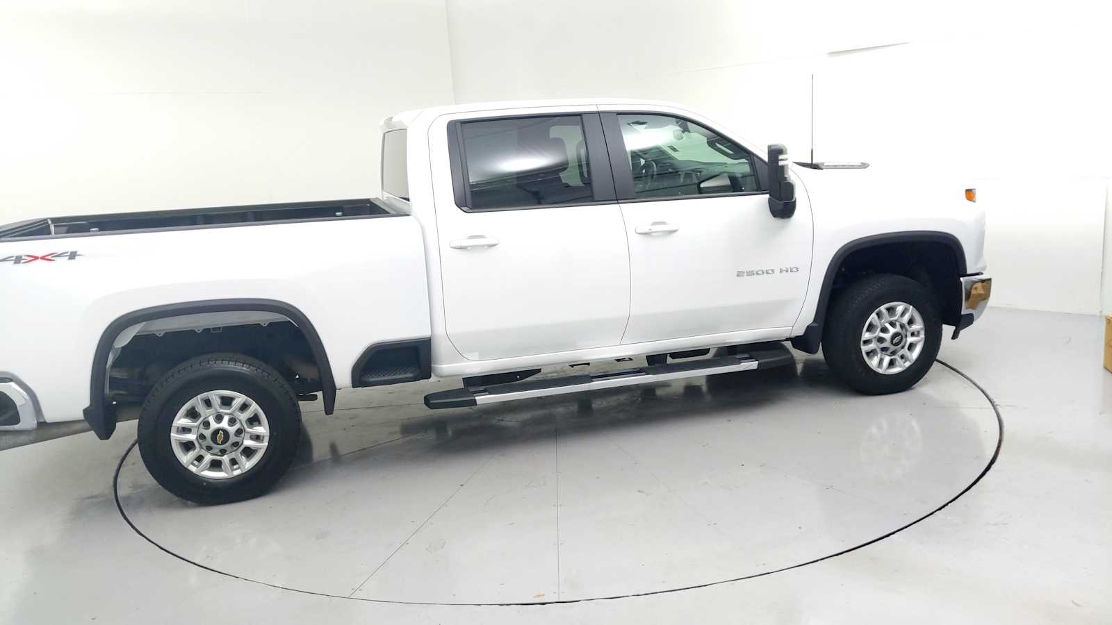 2025 Chevrolet Silverado 2500HD LT - 10