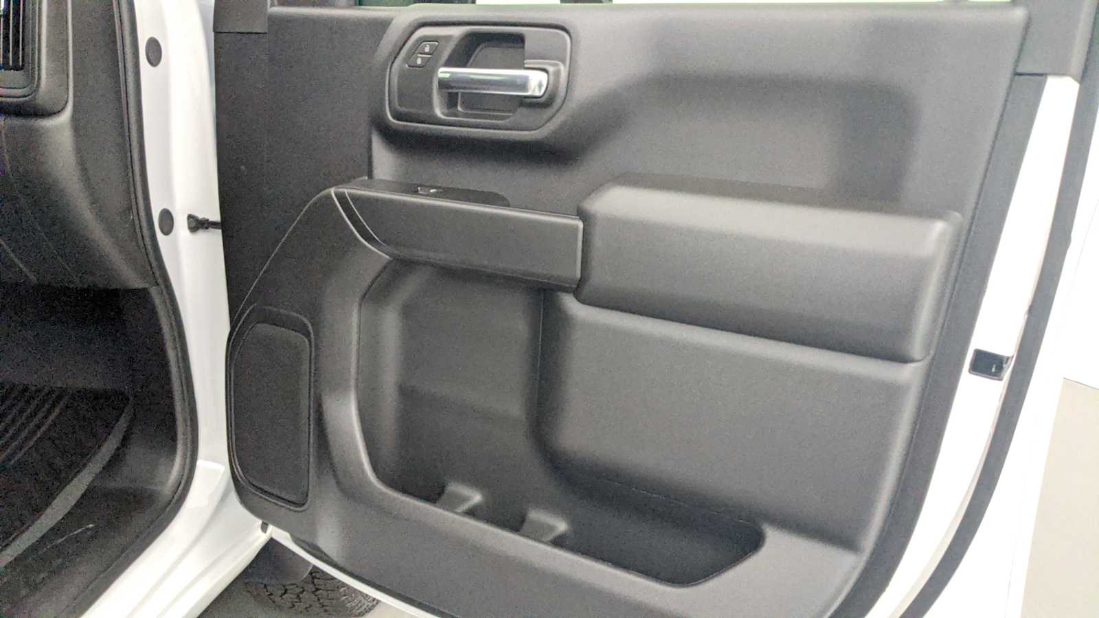 2026 Chevrolet Silverado 2500HD Custom - 11
