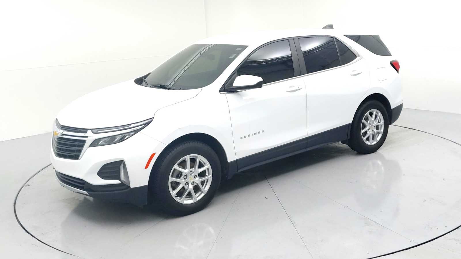 2022 Chevrolet Equinox LT - 3