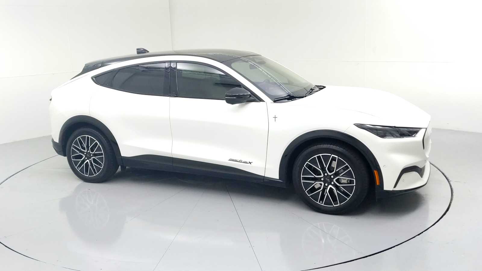 2024 Ford Mustang Mach-E Premium - 11