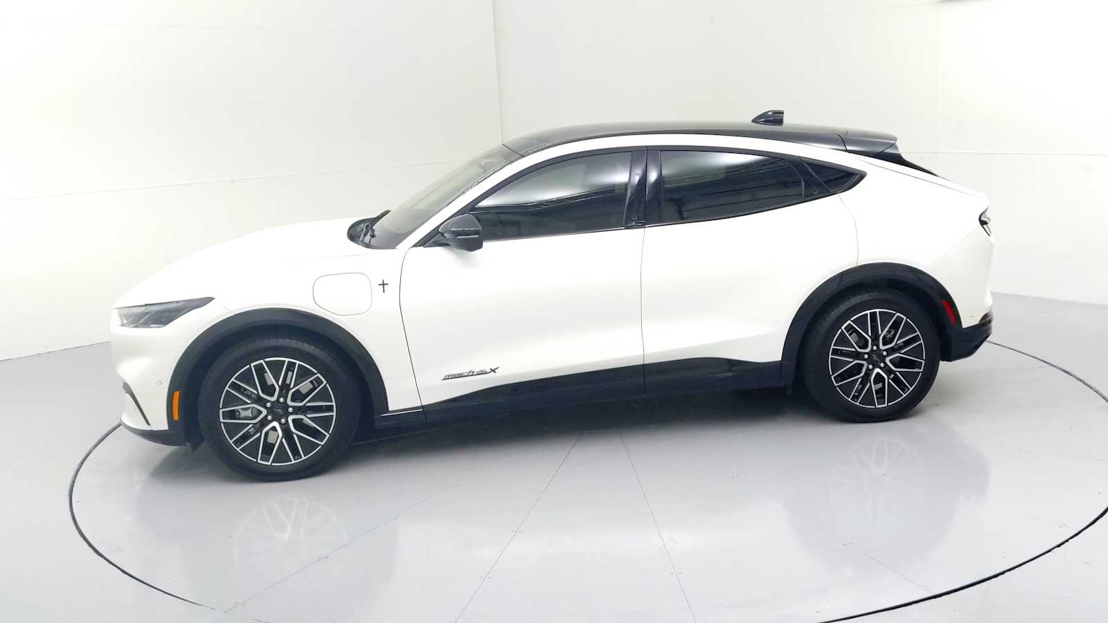 2024 Ford Mustang Mach-E Premium - 4