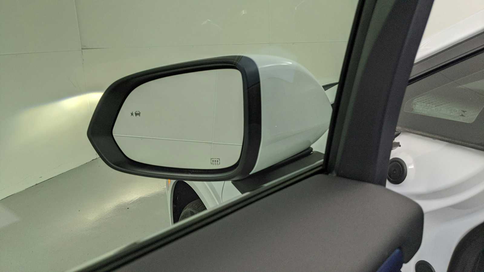 2026 Chevrolet Equinox EV LT2 w/PDE SUMMIT WHT at Crews Chevrolet