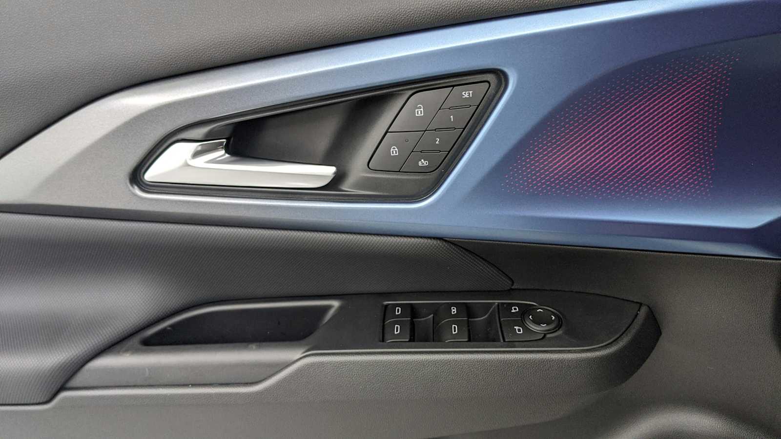 2026 Chevrolet Equinox EV LT2 w/PDE SUMMIT WHT at Crews Chevrolet