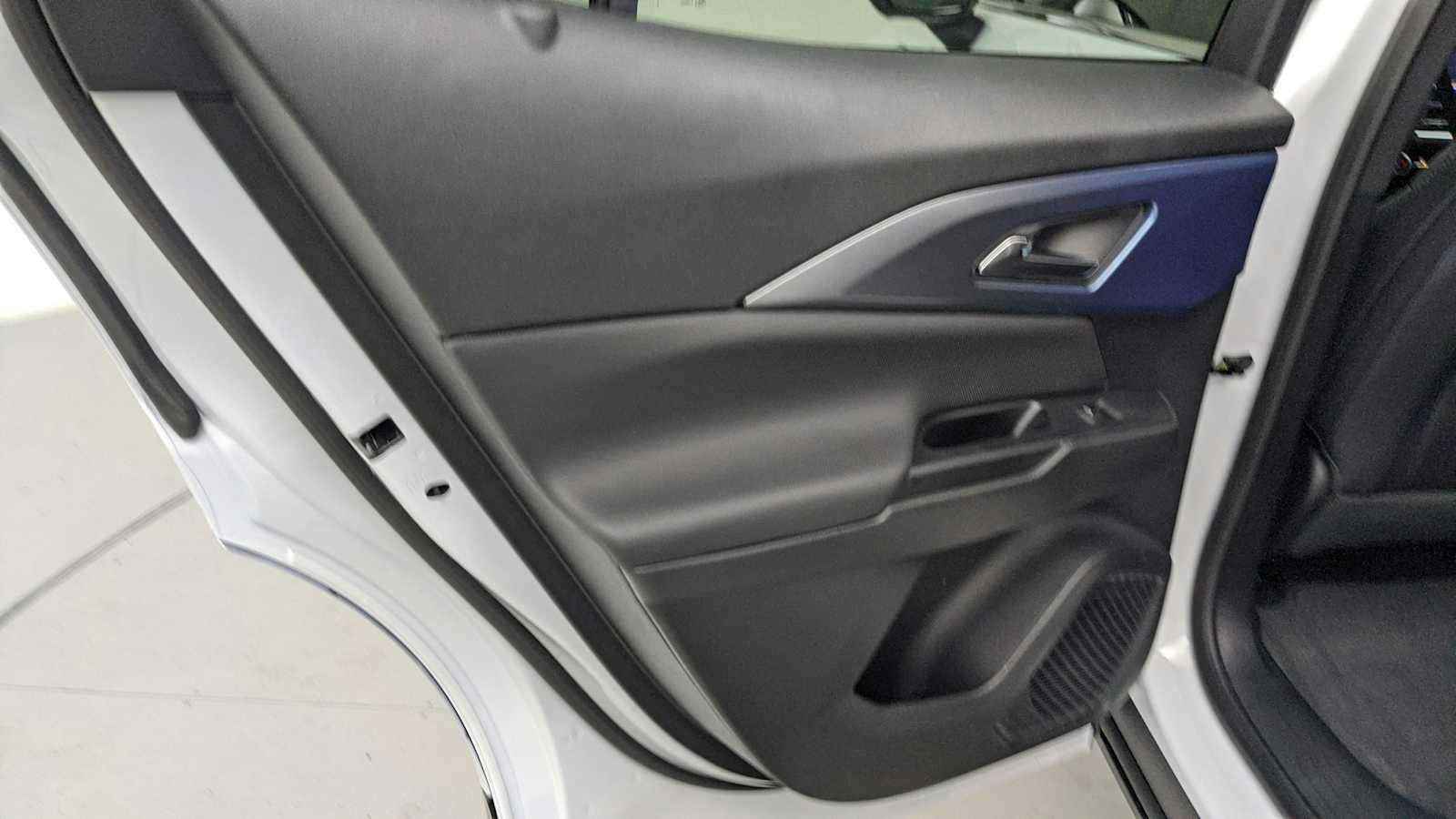 2026 Chevrolet Equinox EV LT2 w/PDE SUMMIT WHT at Crews Chevrolet
