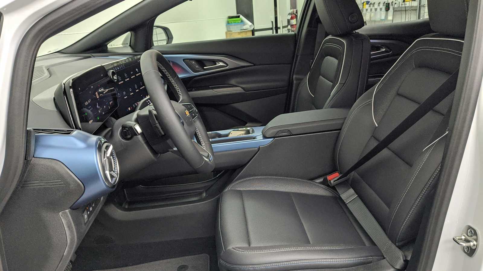 2026 Chevrolet Equinox EV LT2 w/PDE SUMMIT WHT at Crews Chevrolet