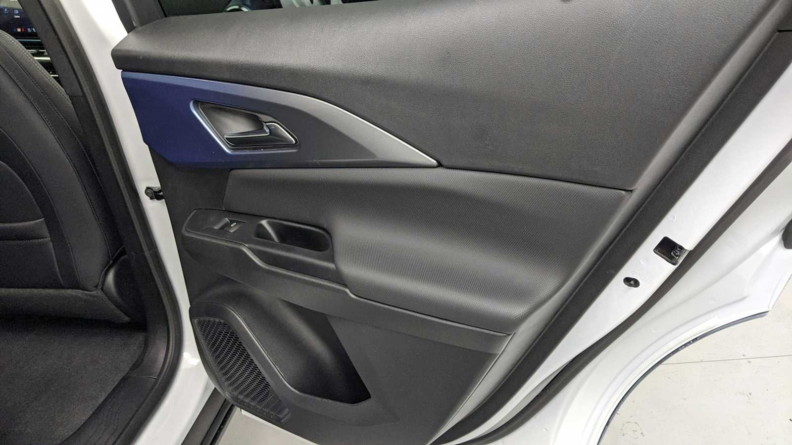 2026 Chevrolet Equinox EV LT2 w/PDE SUMMIT WHT at Crews Chevrolet