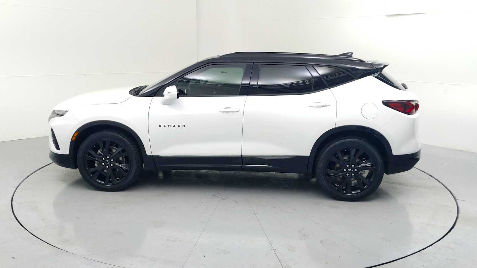 2022 Chevrolet Blazer RS Iridescent Pearl Tricoat at Crews Chevrolet