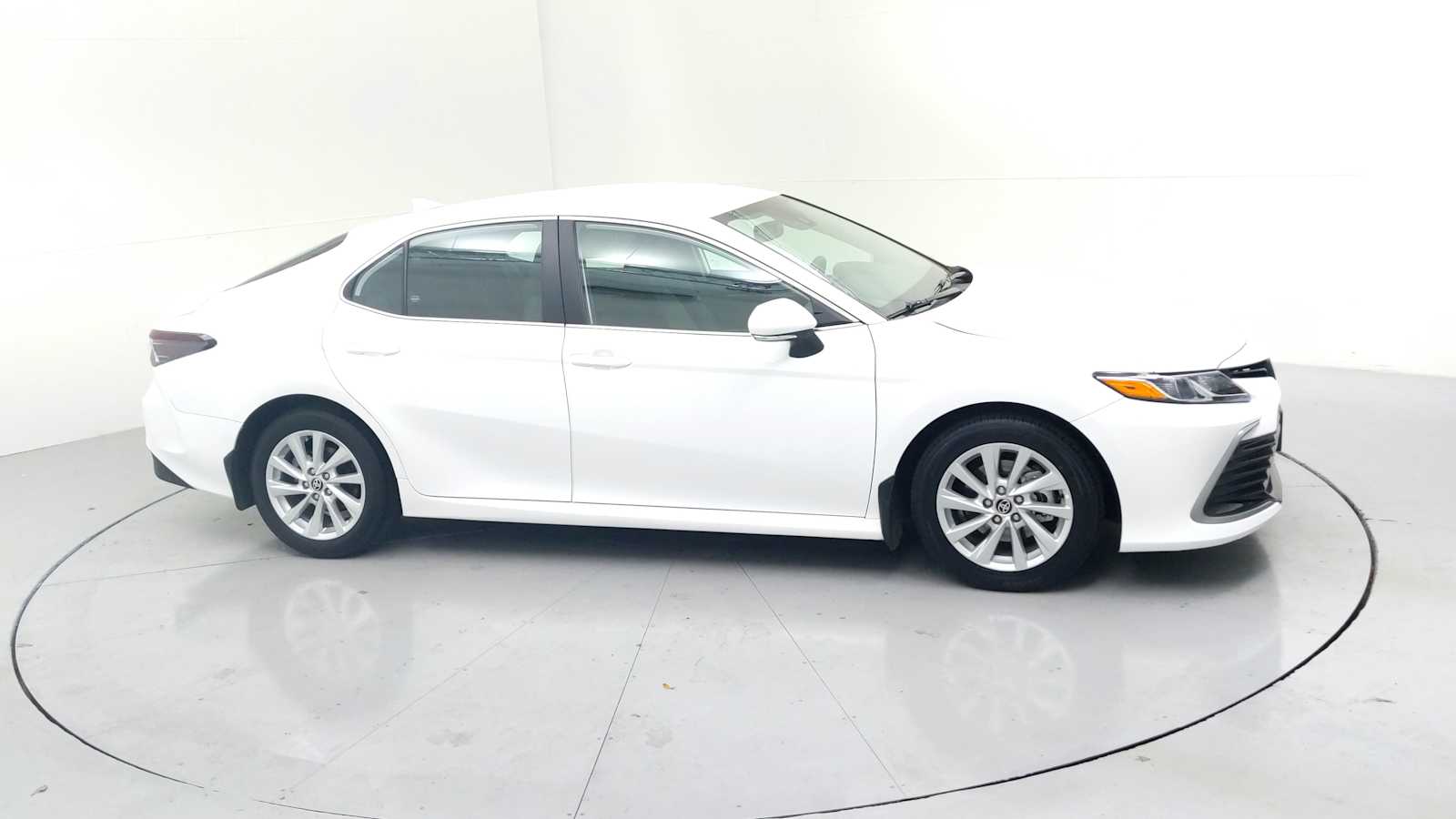 2024 Toyota Camry LE - 11
