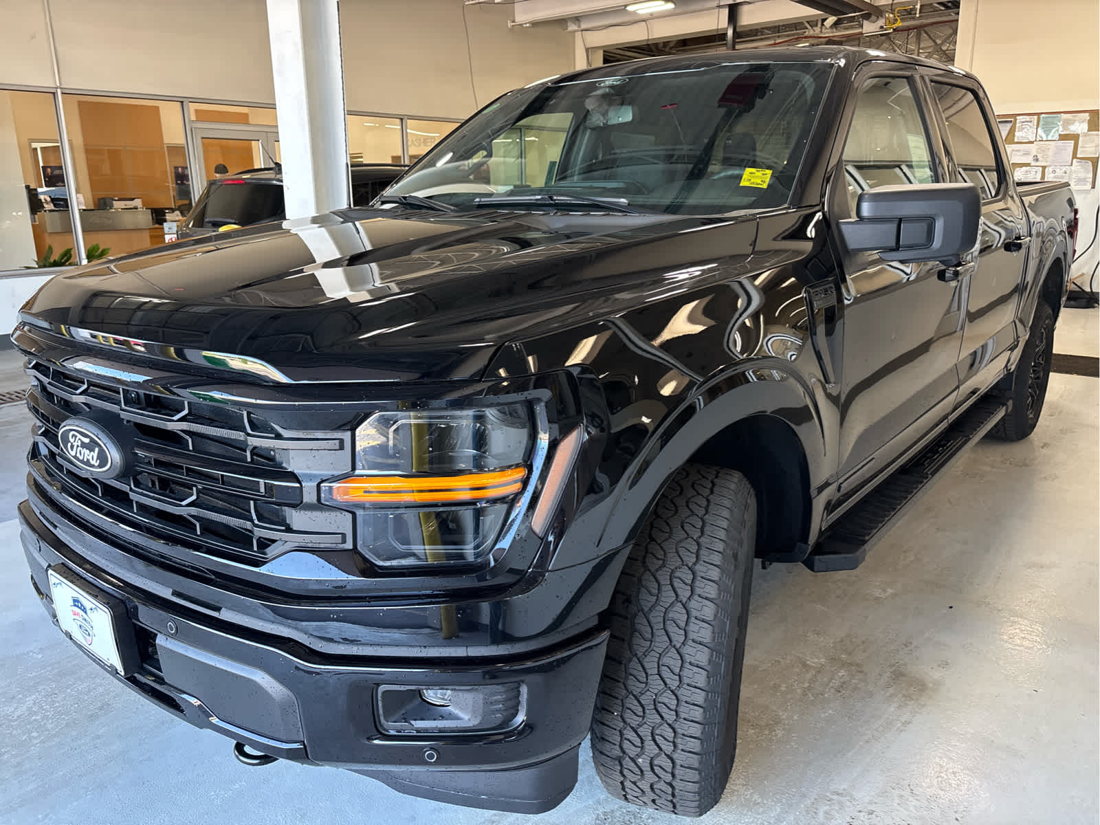 View vehicle photo 4