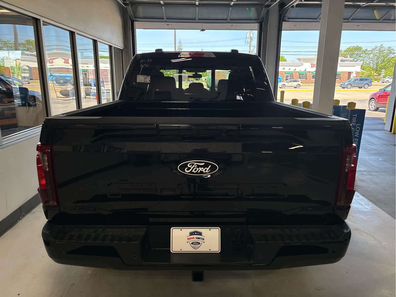 View vehicle photo 7