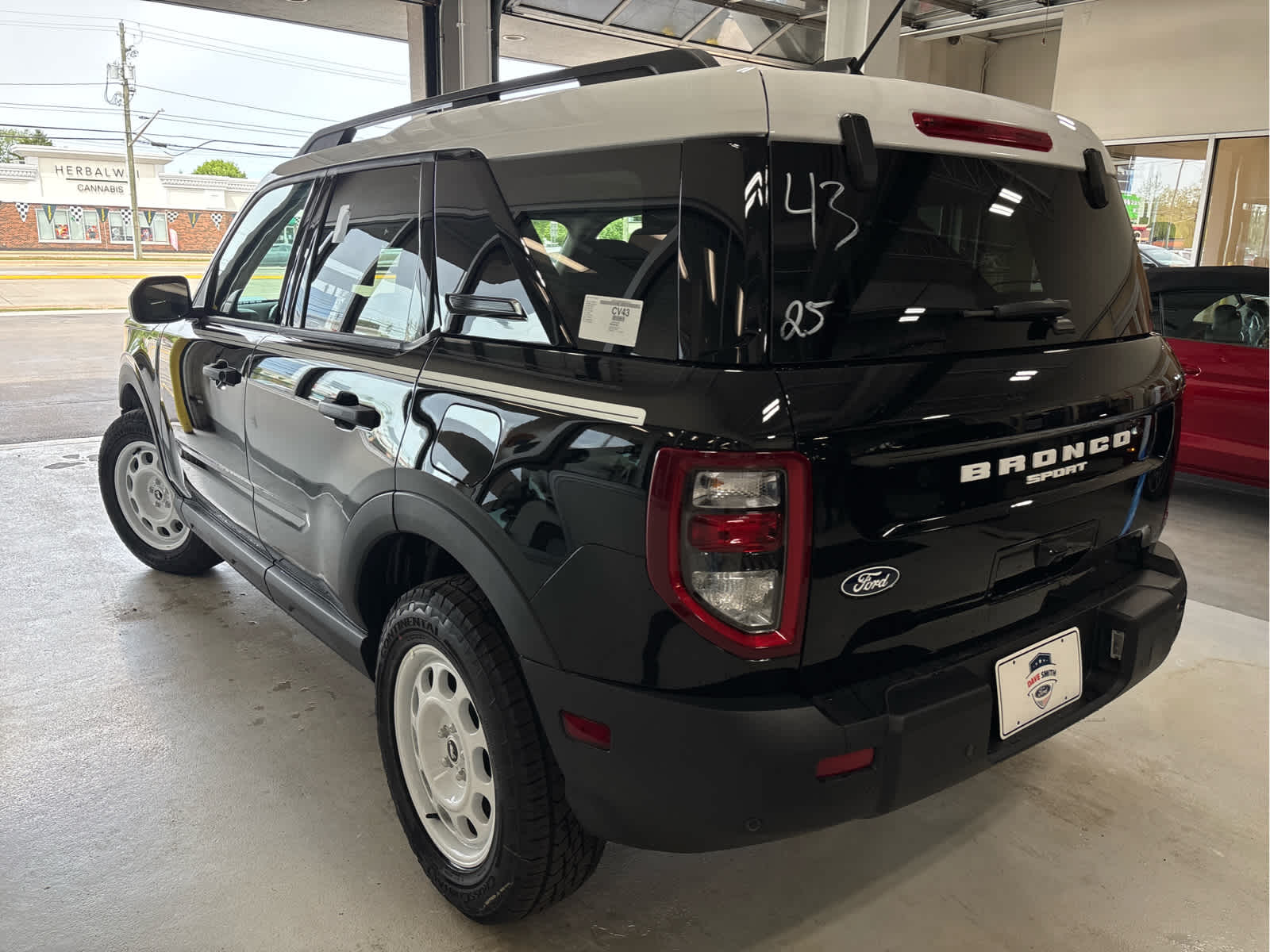 View vehicle photo 7
