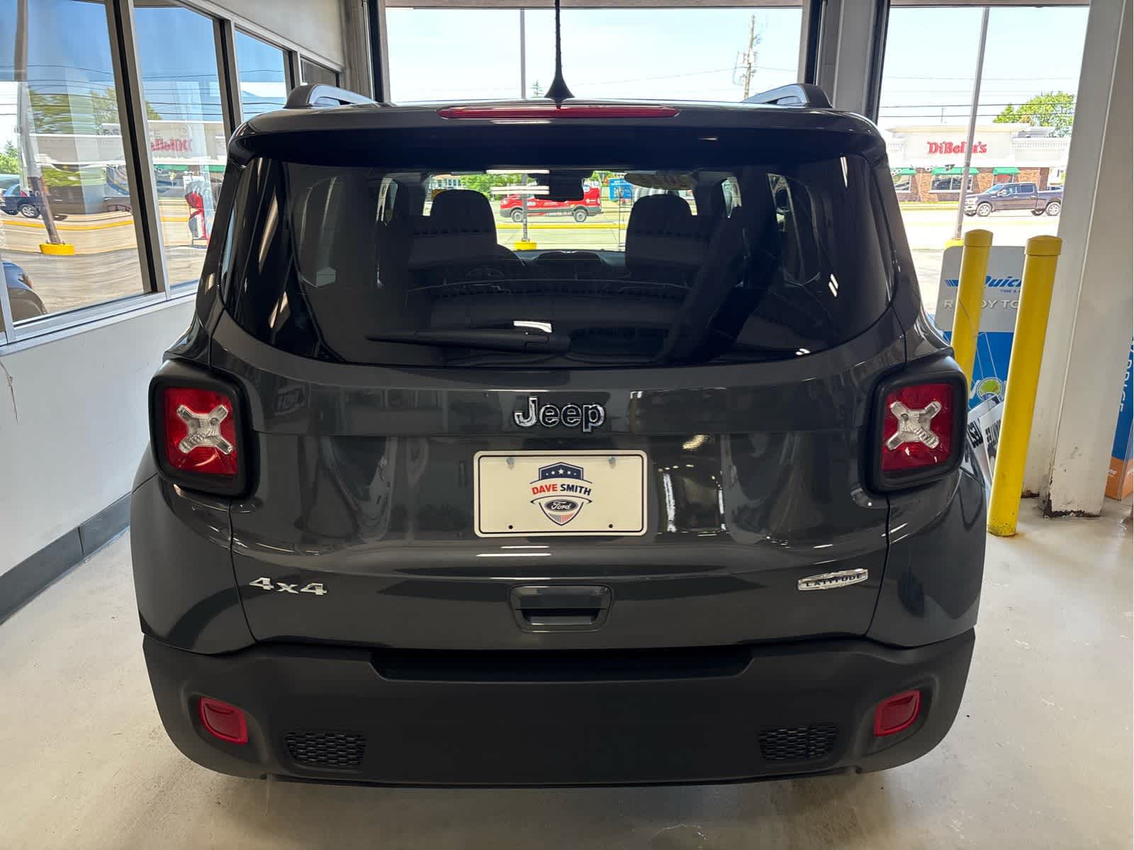 View vehicle photo 7