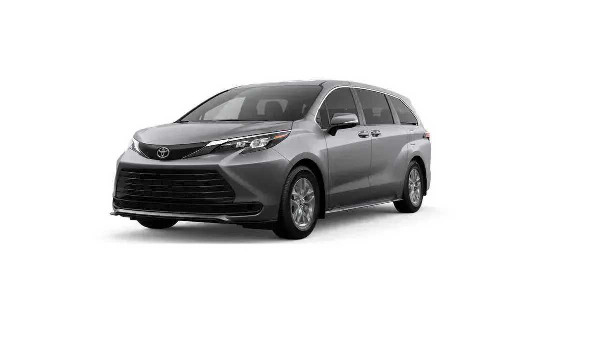 2026 Toyota Sienna LE 8-Passenger Hybrid FWD's photo