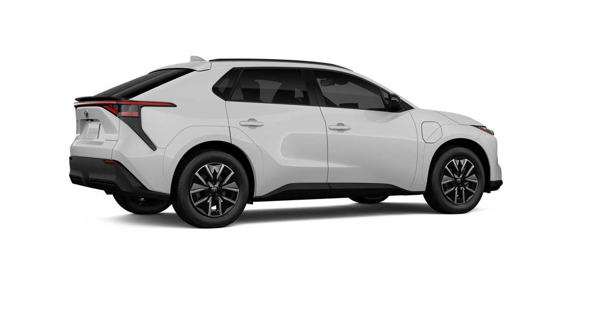 New 2026 Wind Chill Pearl Toyota XLE Plus image 35