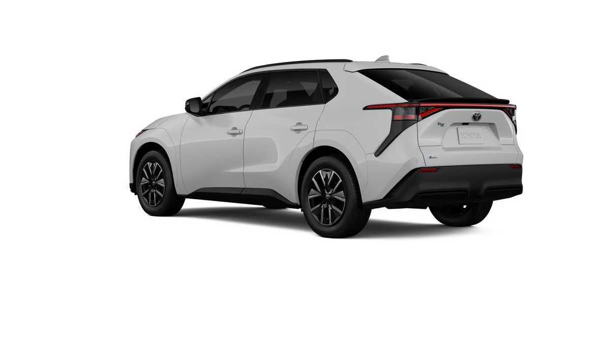 New 2026 Wind Chill Pearl Toyota XLE Plus image 8