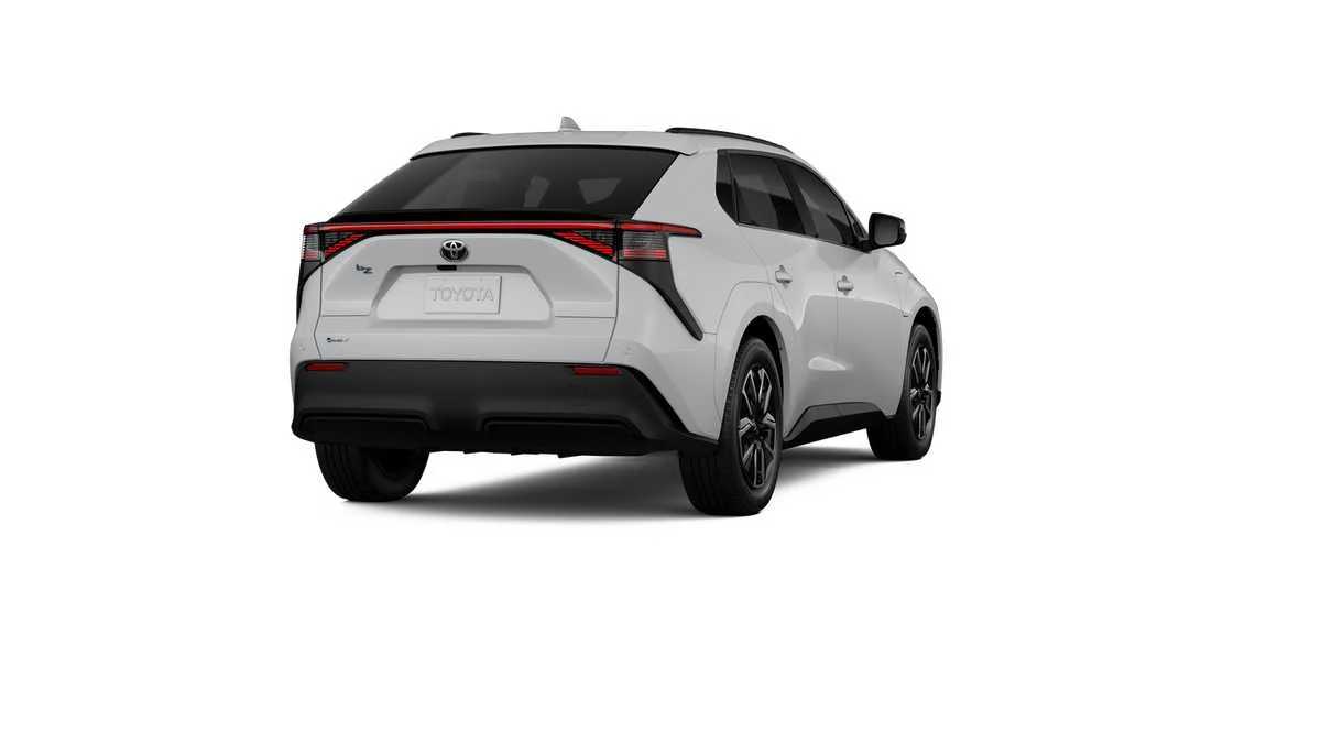 New 2026 Wind Chill Pearl Toyota XLE Plus image 11