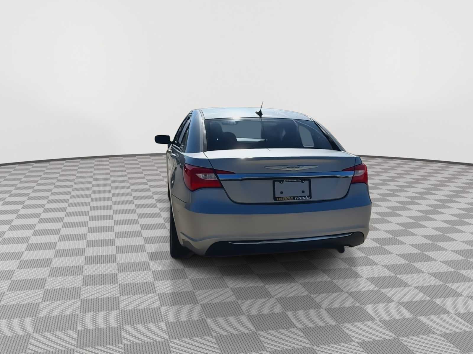 2014 Chrysler 200 Touring 13