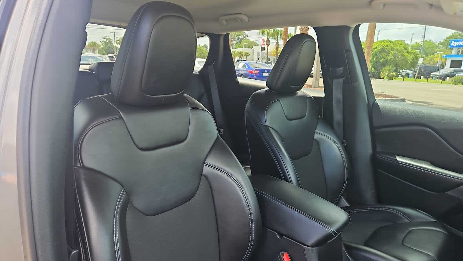 2021 Jeep Cherokee Latitude Plus - Photo 25