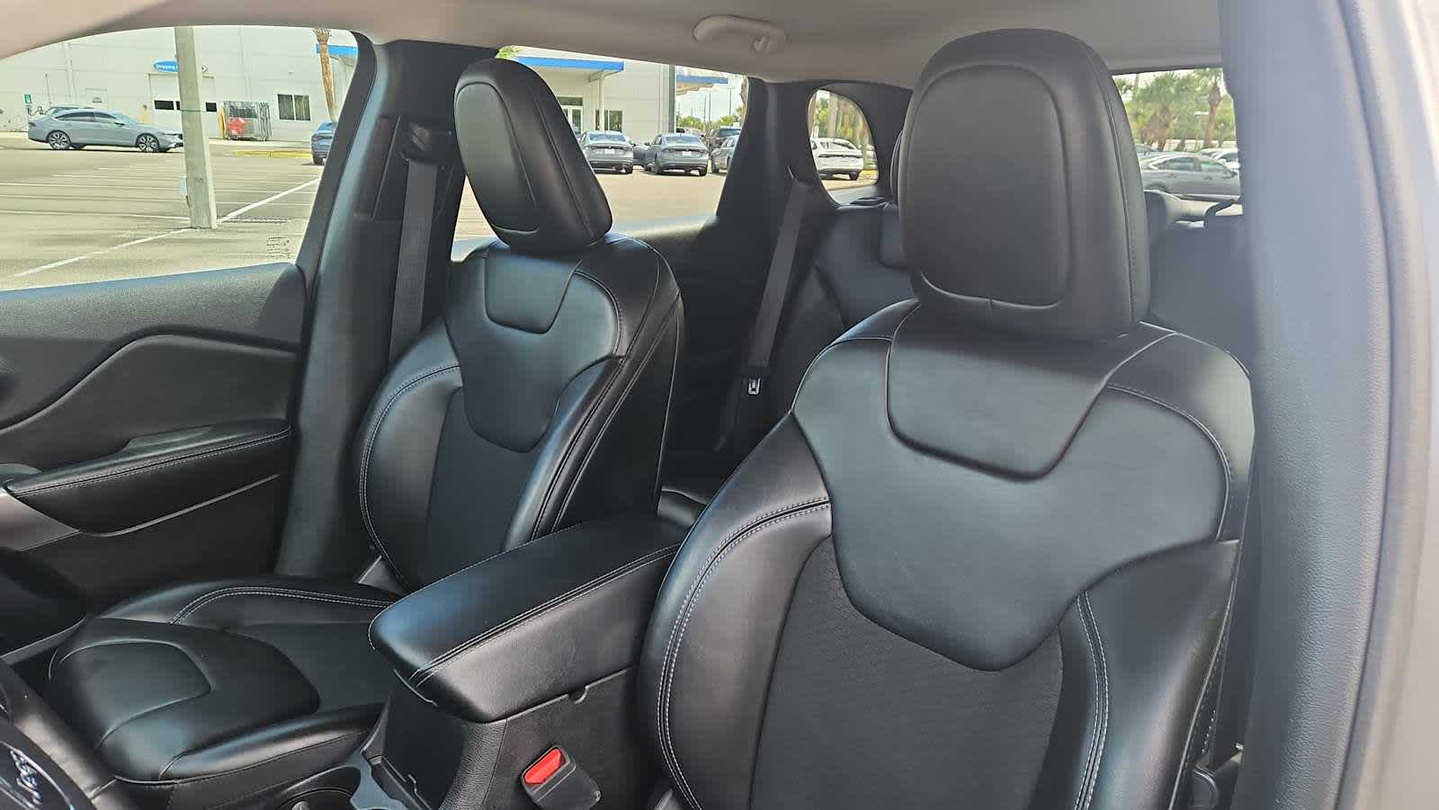 2021 Jeep Cherokee Latitude Plus - Photo 13