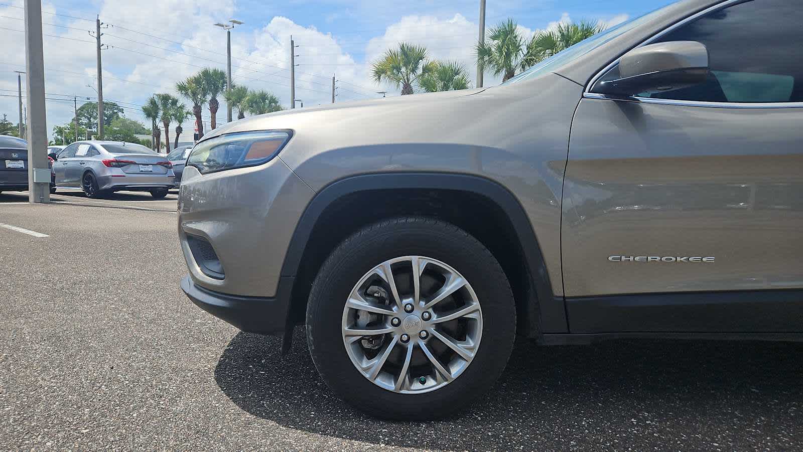 2021 Jeep Cherokee Latitude Plus - Photo 18