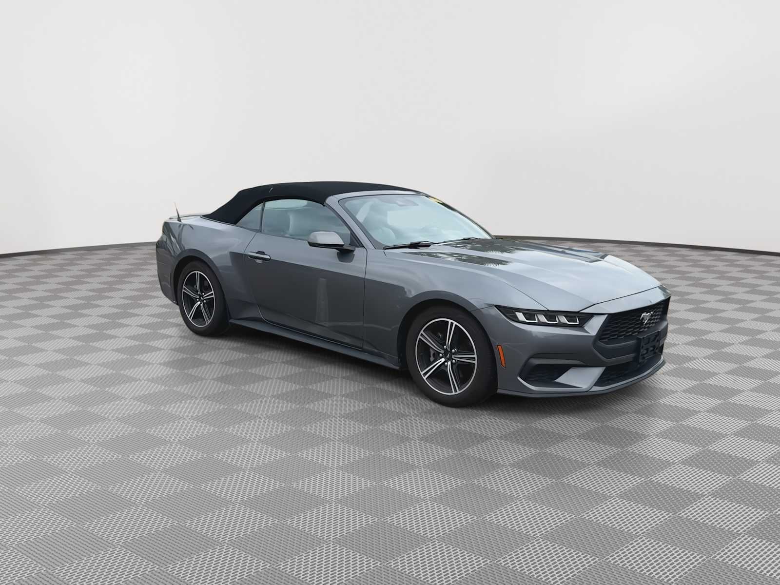 1FAGP8UHXR5120144