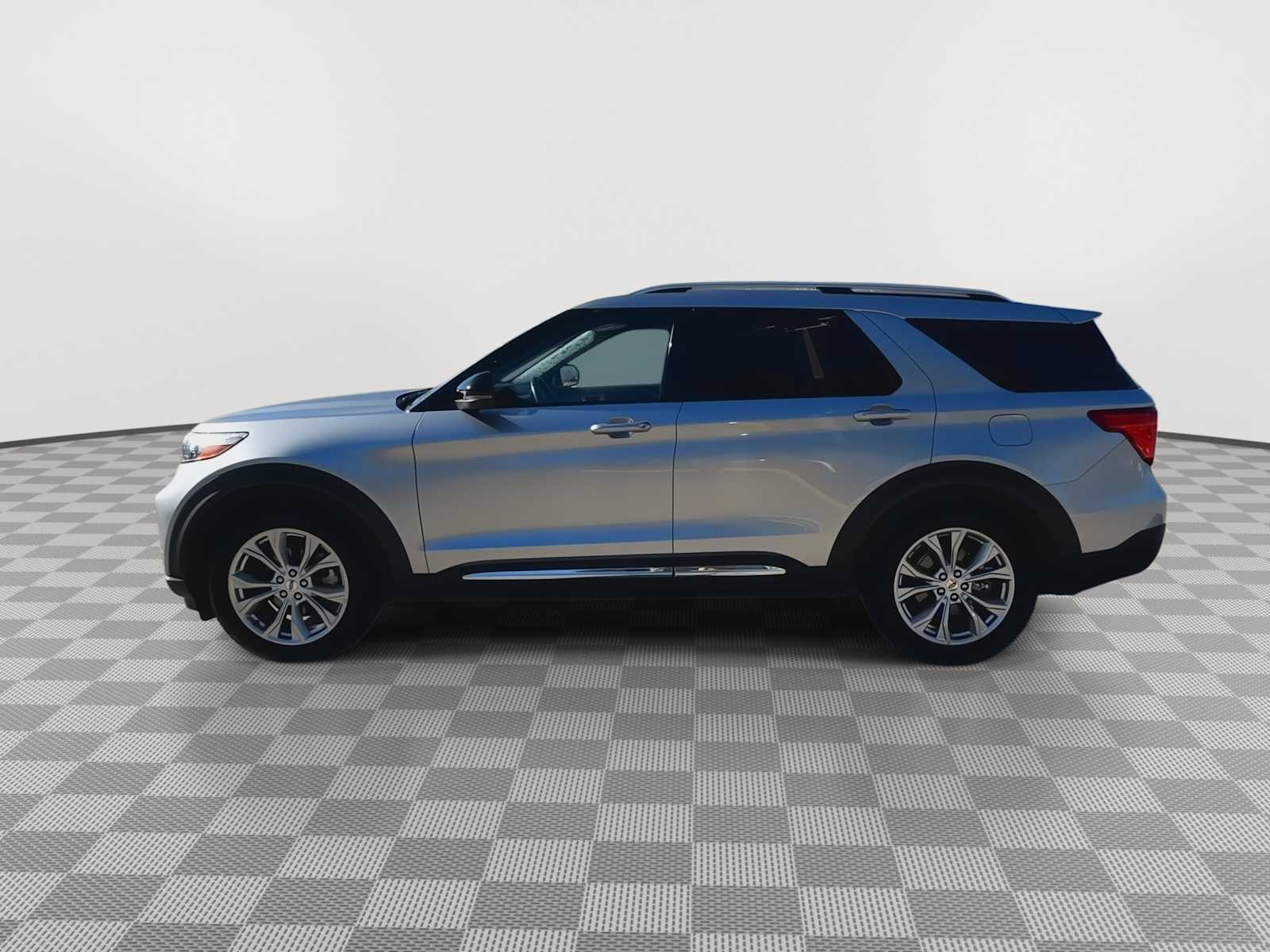 2022 Ford Explorer Limited 10