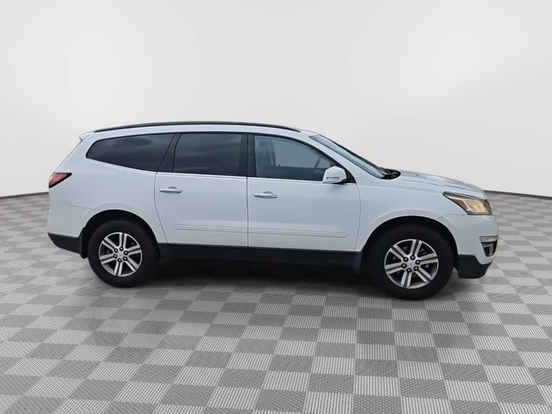 2016 Chevrolet Traverse LT 9