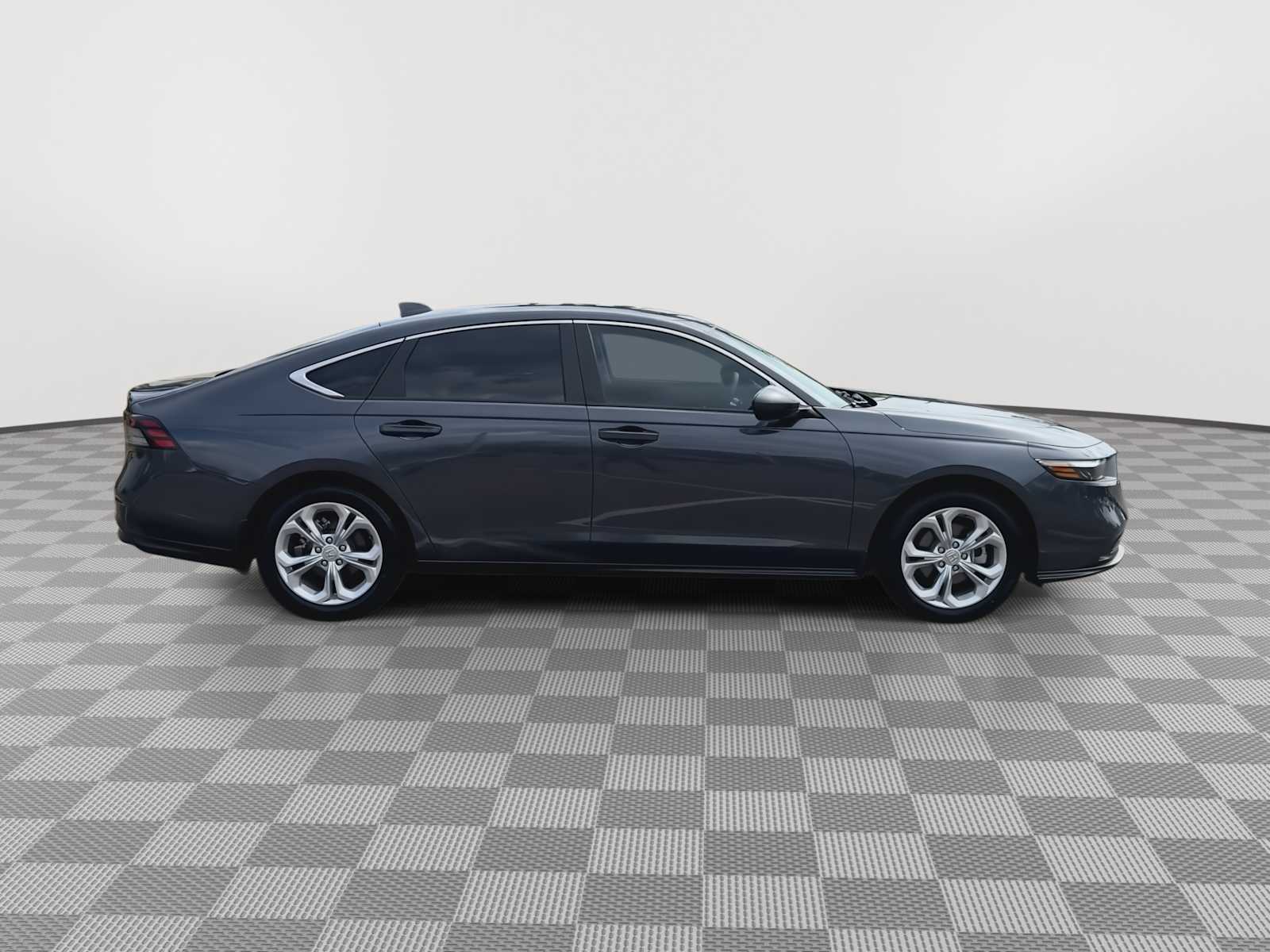 2025 Honda Accord LX - Photo 9