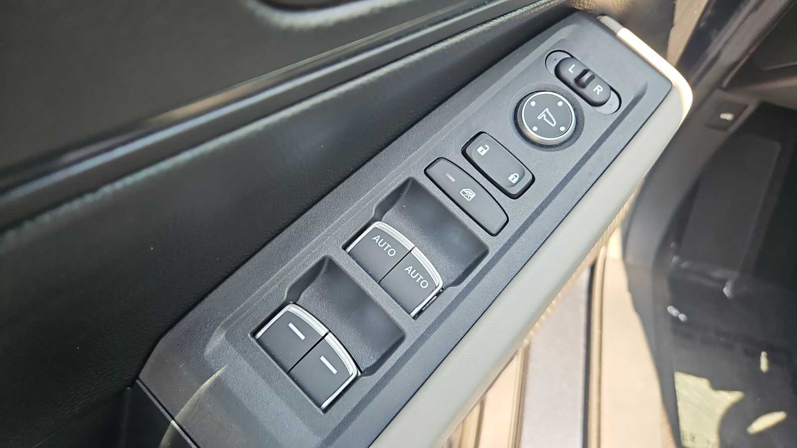 2025 Honda Accord LX - Photo 15